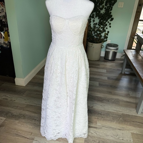 NWT Express Bridal Lace Strapless Sweetheart Dress Midi Tea Length White Size 4 - Picture 7 of 12